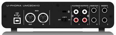 BEHRINGER UPHORIA UMC204HD detras